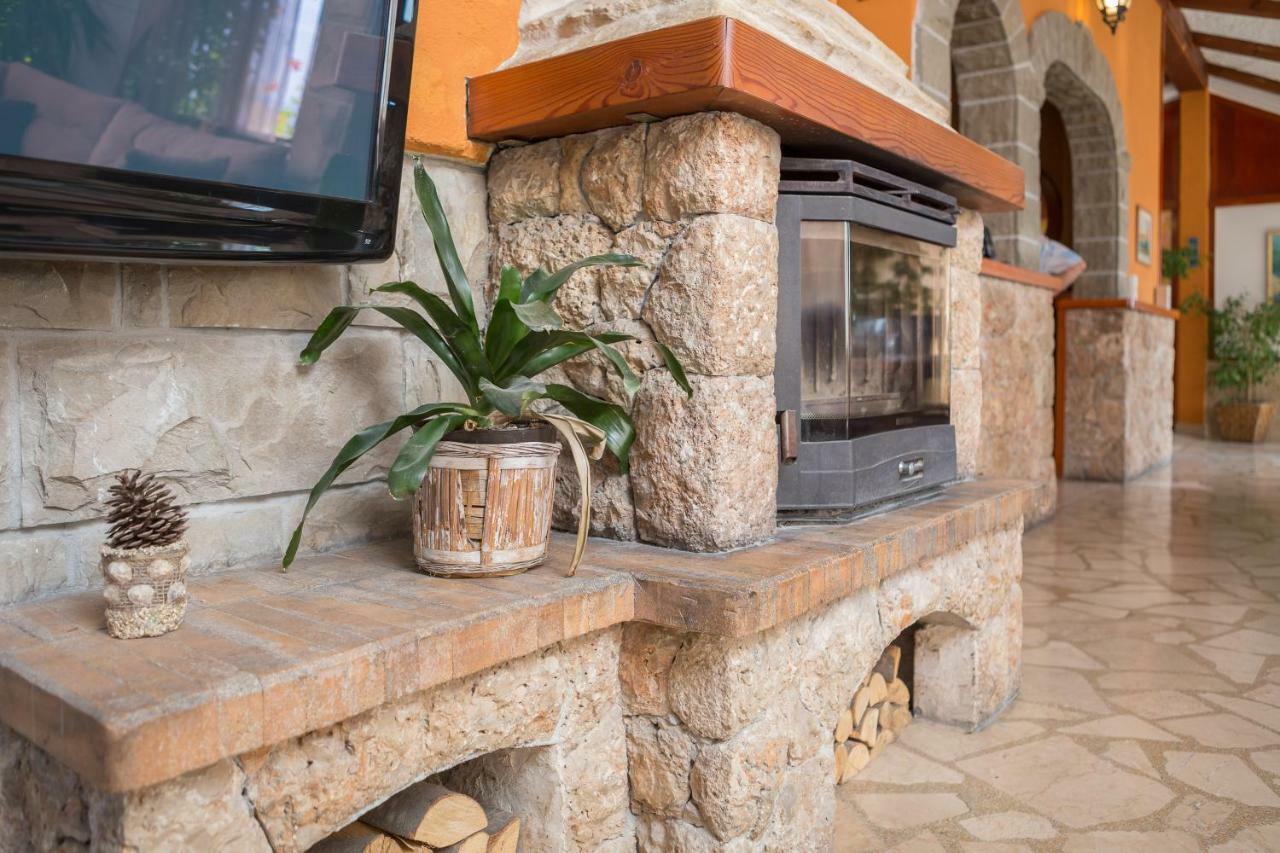 Beach Time Villa Omis Exterior photo